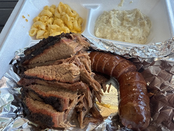Mighty Oak BBQ opens second New Braunfels food truck