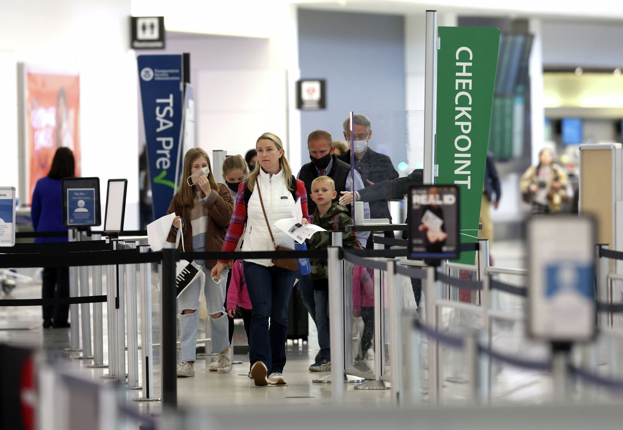 No, SFO is not playing politically charged shutdown video about TSA
