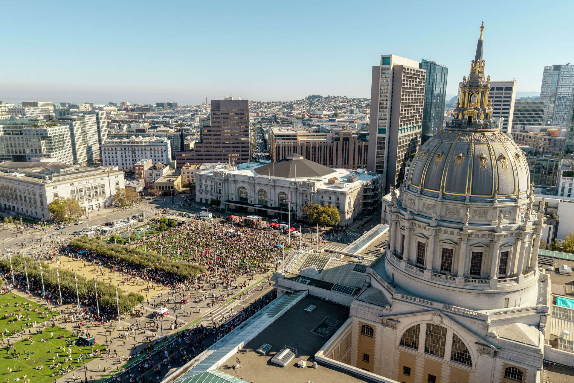 No Kings protests: SF march tops June's as thousands rally in Bay Area, image size:1920x1280