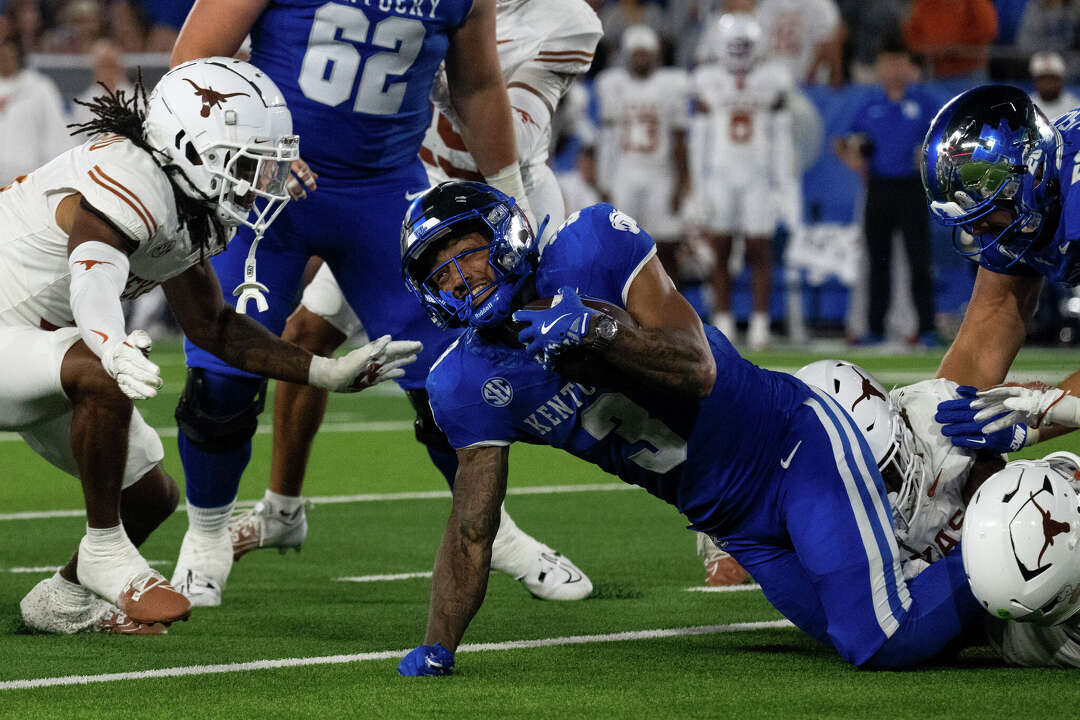 Texas football vs Kentucky: Best photos from 2025 game in Lexington