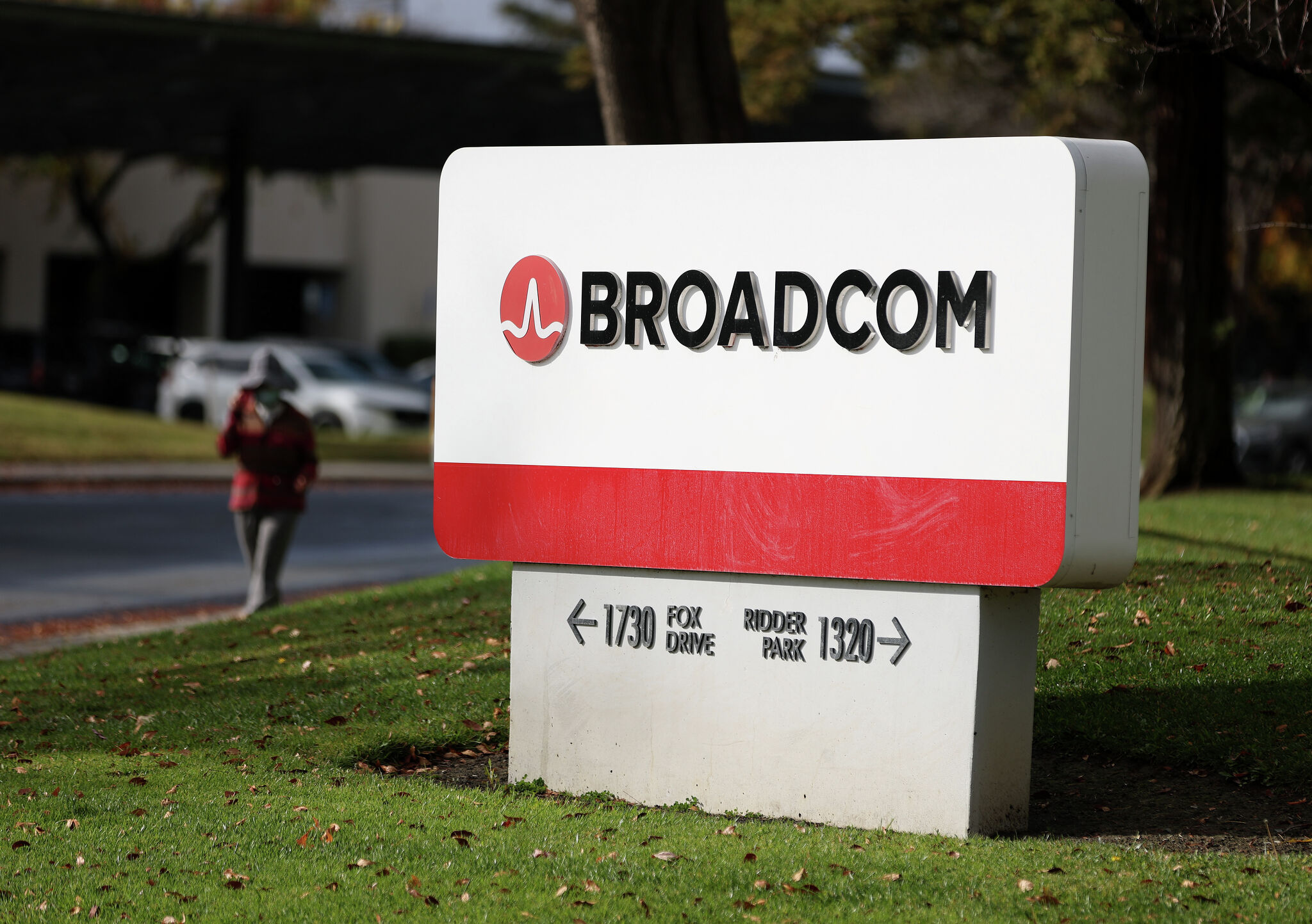 Bay Area tech giant, fresh off $800 million stock rally, lays off 247