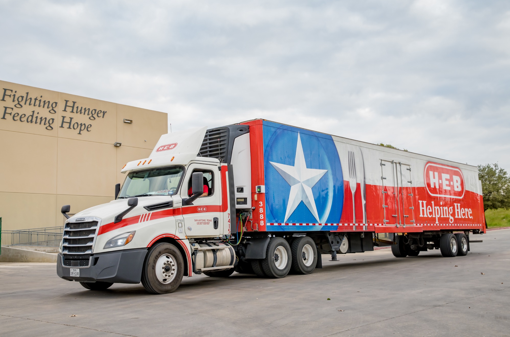 H-E-B donates $5M to Feeding Texas as SNAP cuts loom