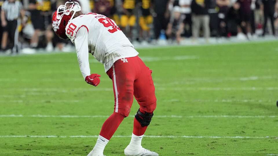 Houston defensive lineman Eddie Walls III celebrates a sack against Arizona State during the first half of an NCAA college football game Saturday, Oct. 25, 2025, in Tempe, Ariz. (AP Photo/Ross D. Franklin)