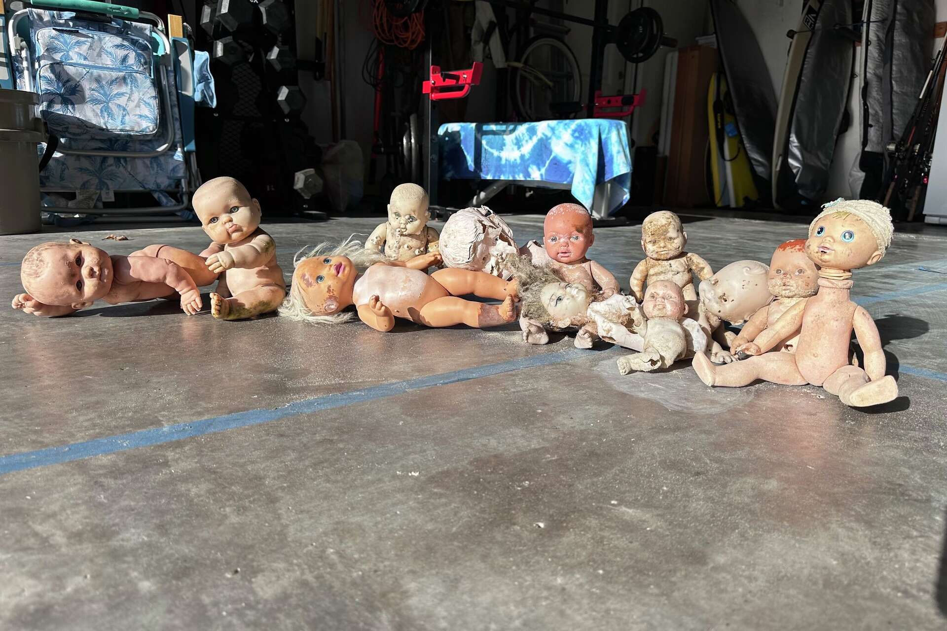 Creepy dolls on Texas beaches give researchers nightmares