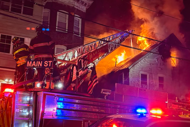 One dead, 3 families displaced after Hartford fire, official says