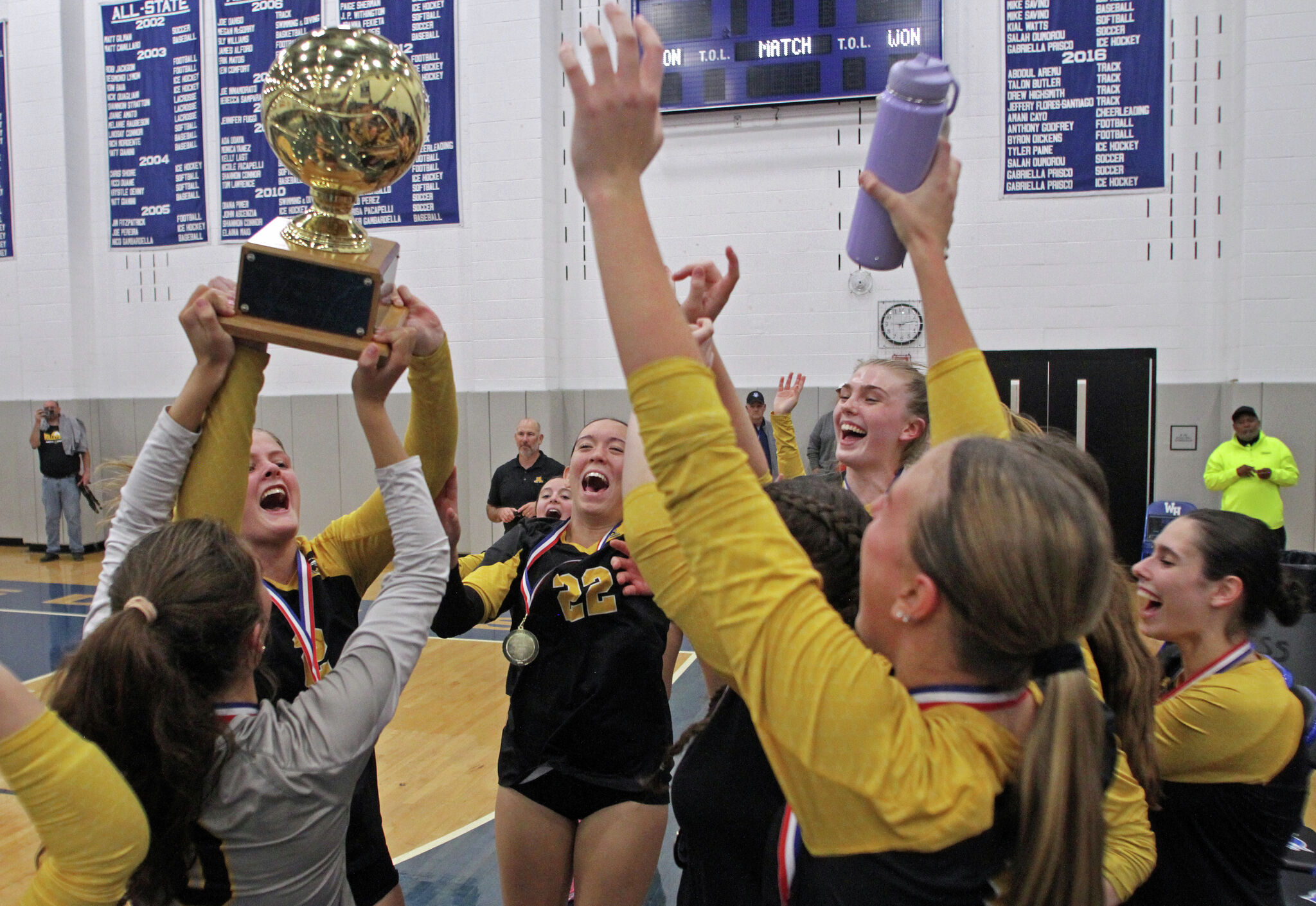 Lakers win Nutmeg Games hoop battle