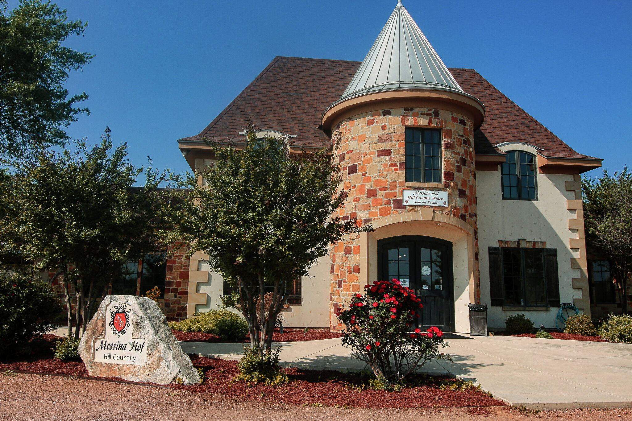 Messina Hof competes for Newsweek's top wine tasting room, image size:2048x1365