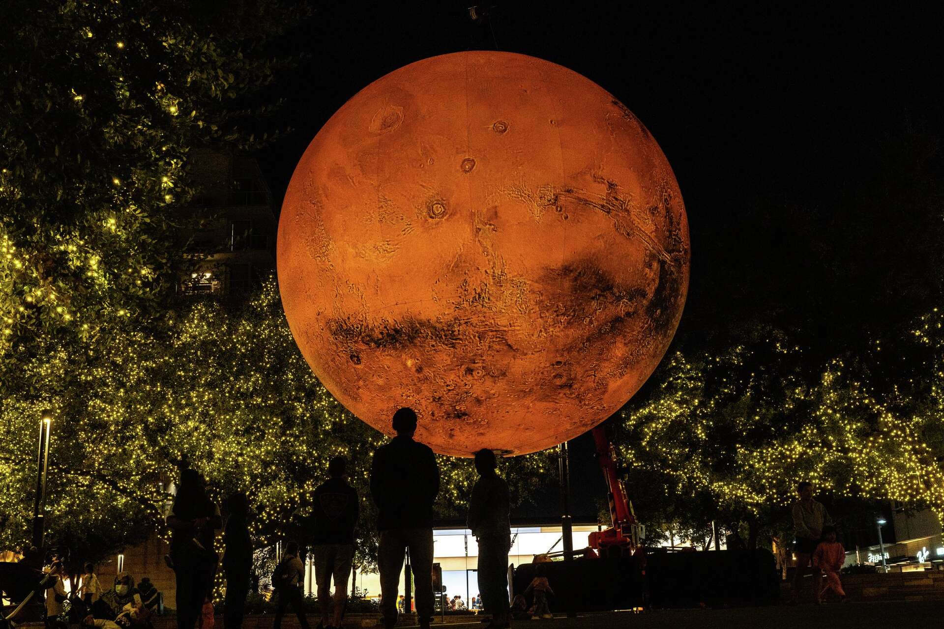 22-foot illuminated Mars replica lands at Domain Northside next week