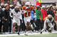 Ryan Wingo (1), grand receveur des Texas Longhorns, court le ballon pour un touché lors du match contre Vanderbilt au Darrell K Royal–Texas Memorial Stadium, le samedi 1er novembre 2025 à Austin.
