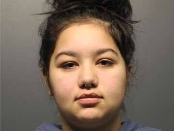 Mom whose kid nearly drowned in Windsor Locks pool turns self in: Cops