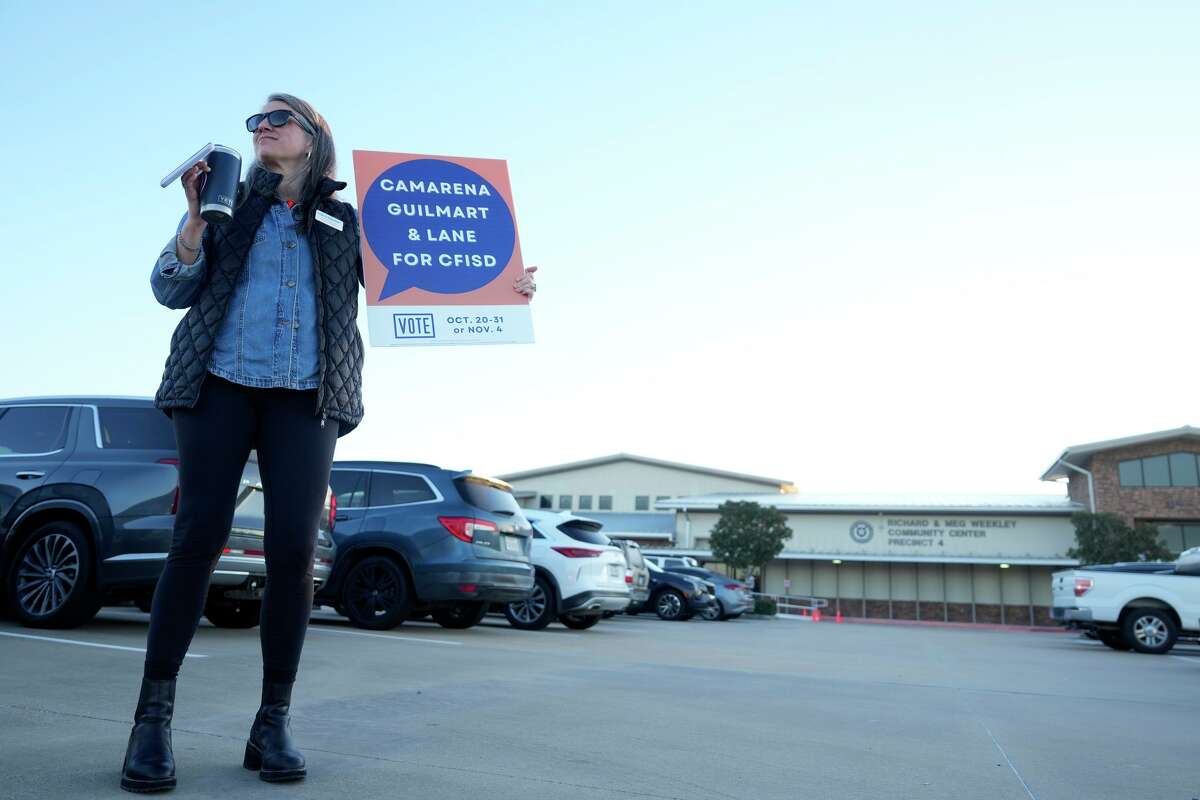 Lesley Guilmart, a candidate for Cypress Fairbanks ISD Board of Trustees, campaigns at the Richard & Meg Weekley Community Center in Cypress Tuesday, Nov. 4, 2025.
