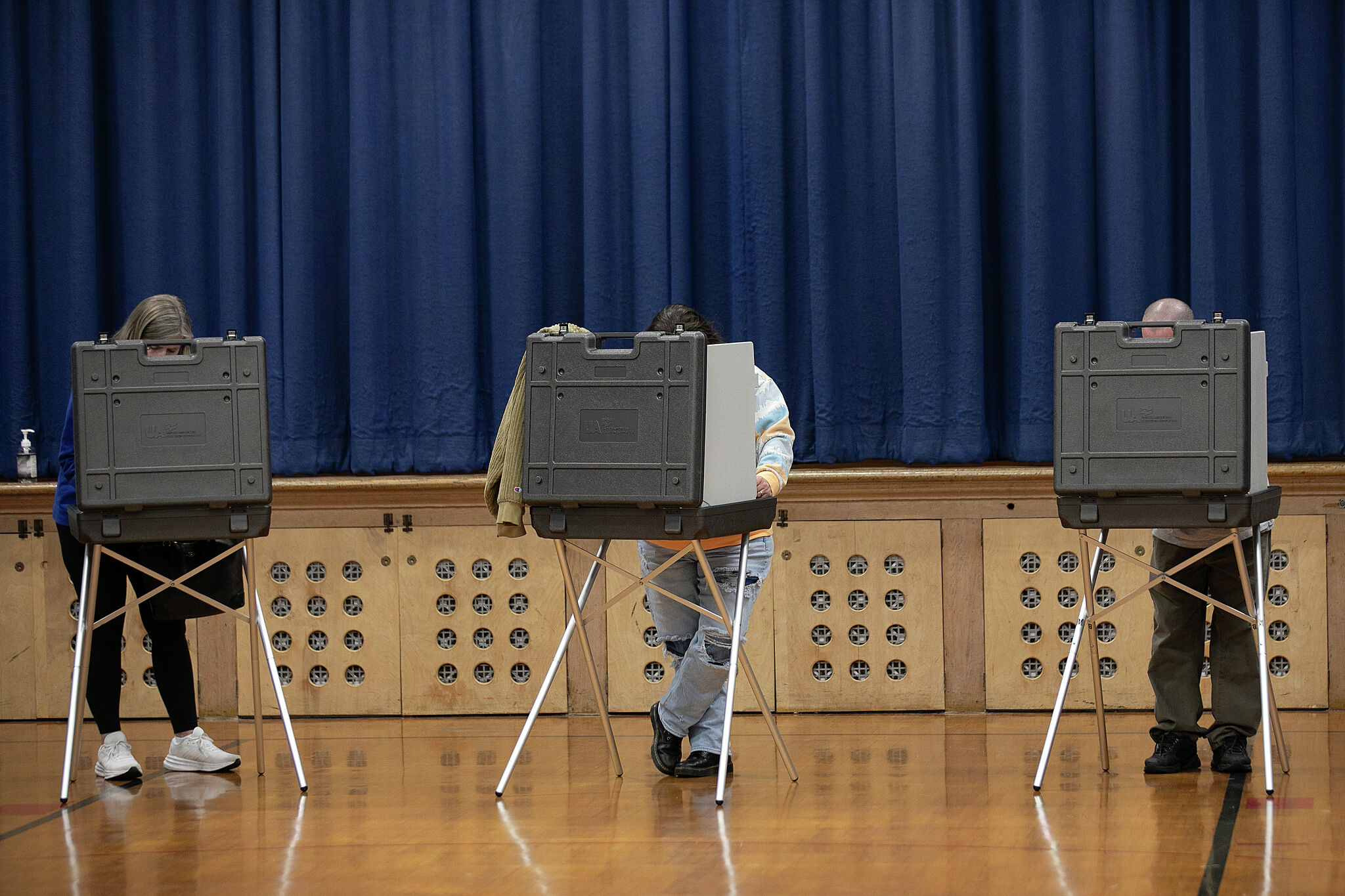 Many Democrats declare victory in New Haven area mayoral races