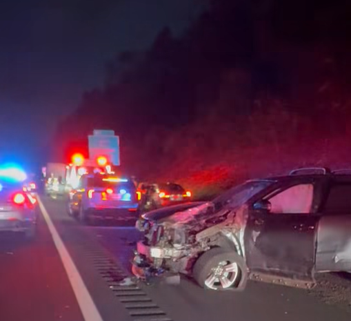 Injuries reported in Middletown 3-car crash on I-91, officials say