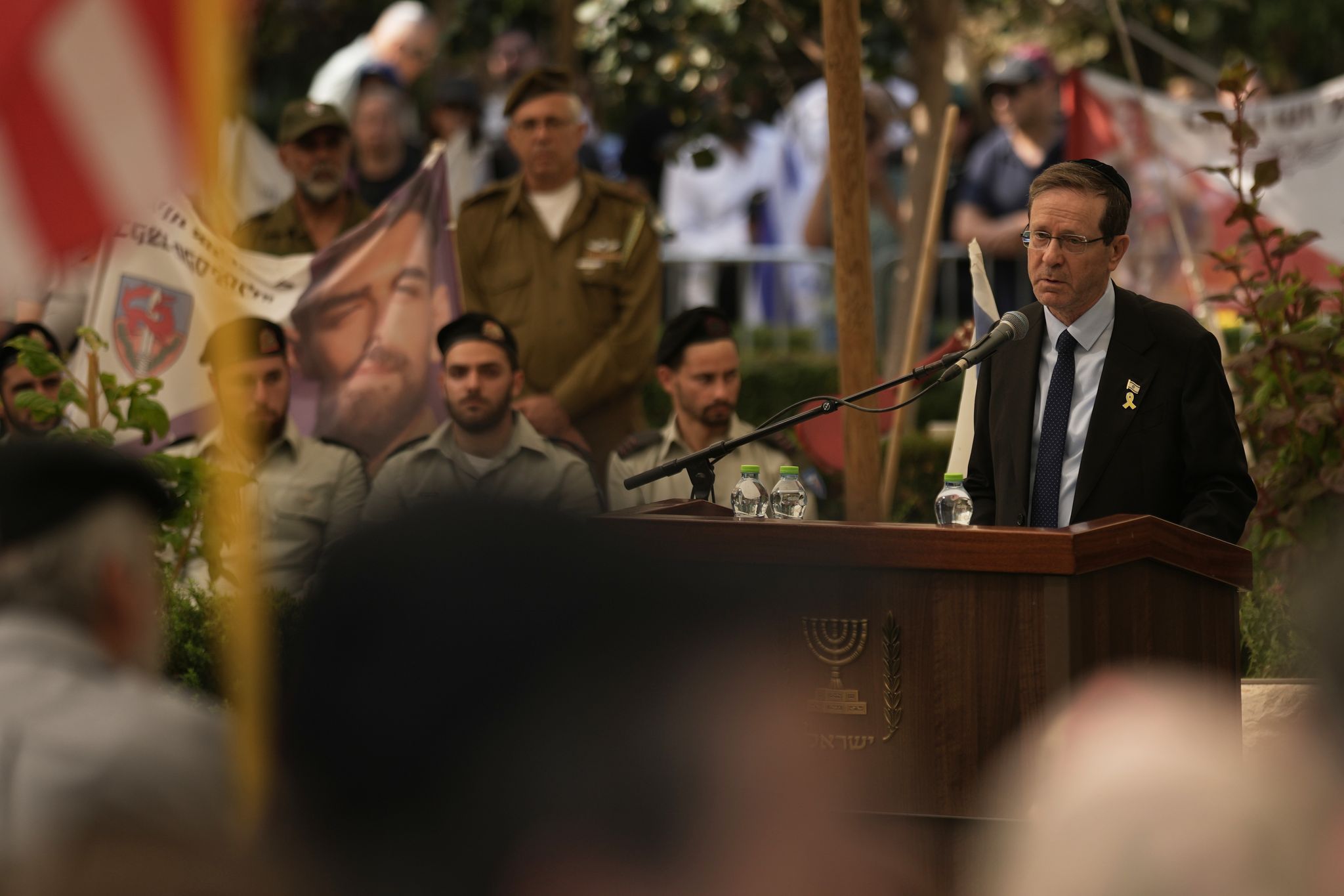 Hundreds of mourners attend funeral of returned Hamas hostage Capt