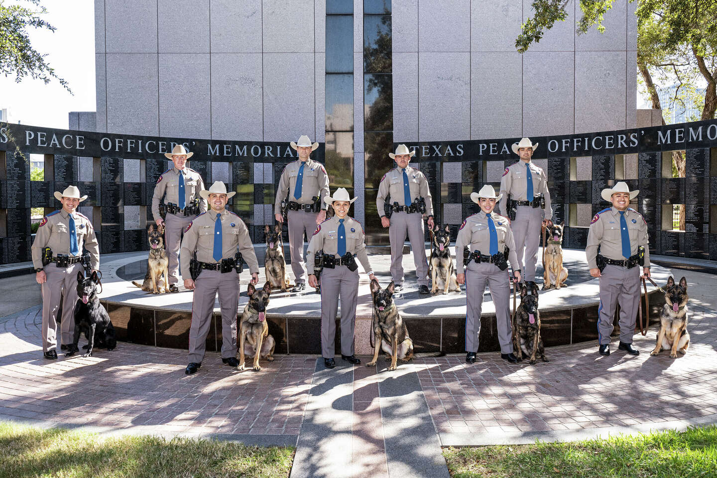 These 9 K-9 teams just graduated from Texas DPS and they look fetching