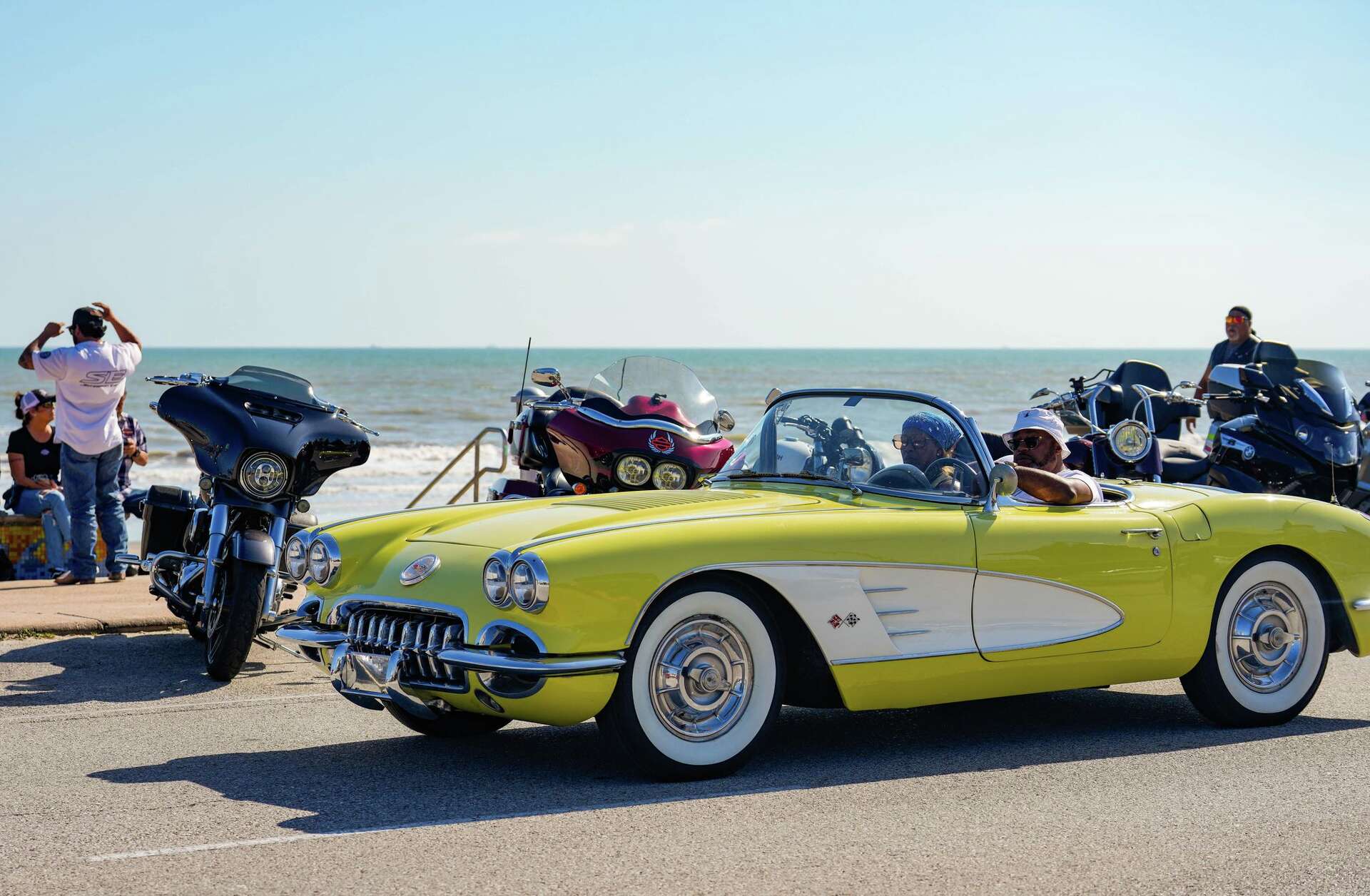 Bikers pack Galveston for Lone Star Rally