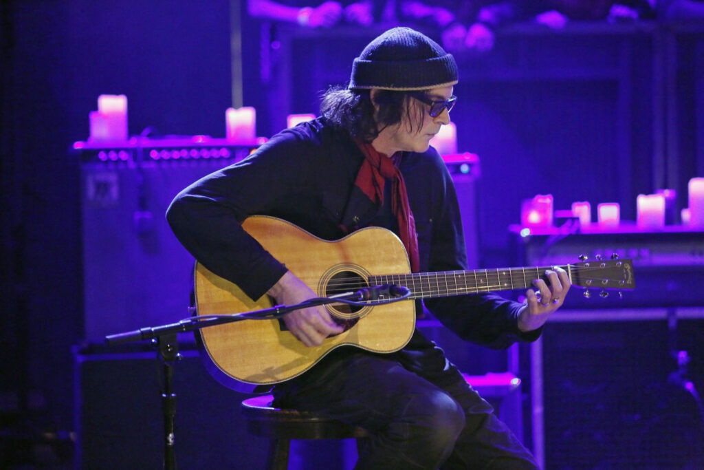 洋楽 Death in Vegas Oasis Mazzy star one dove David Roback, Mazzy Star co-founder, dies at 61