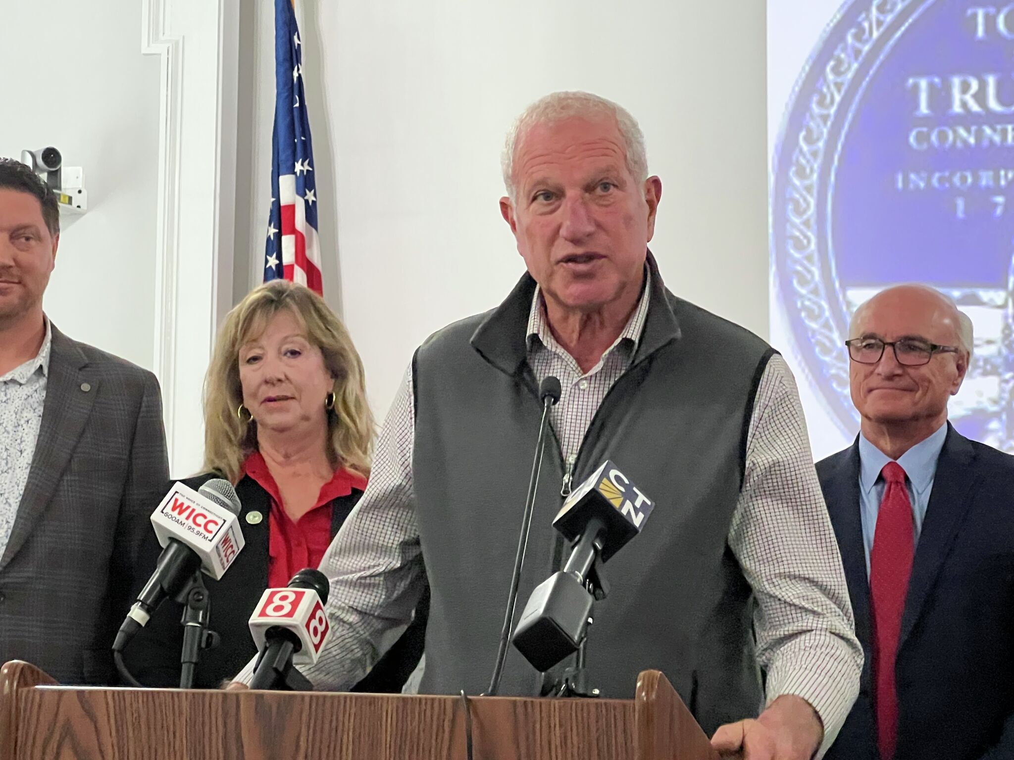 Shelton school supporters to rally against proposed cuts to sports, kindergarten