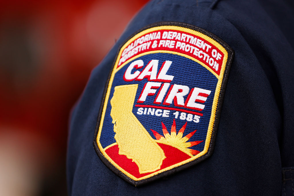 Winter wildfire near Mammoth Mountain spreads rapidly