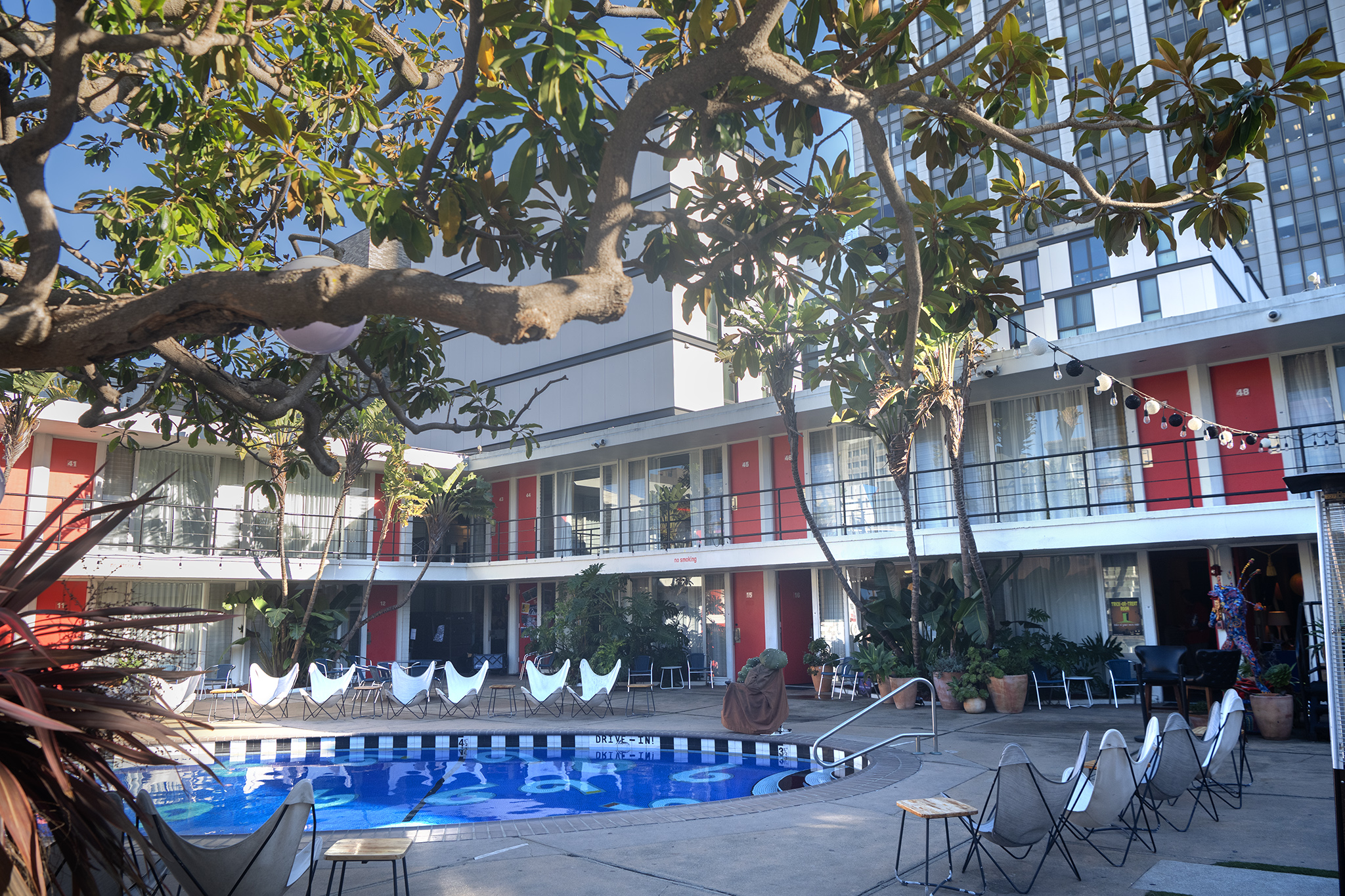 The life and death of San Francisco's rock 'n' roll hotel