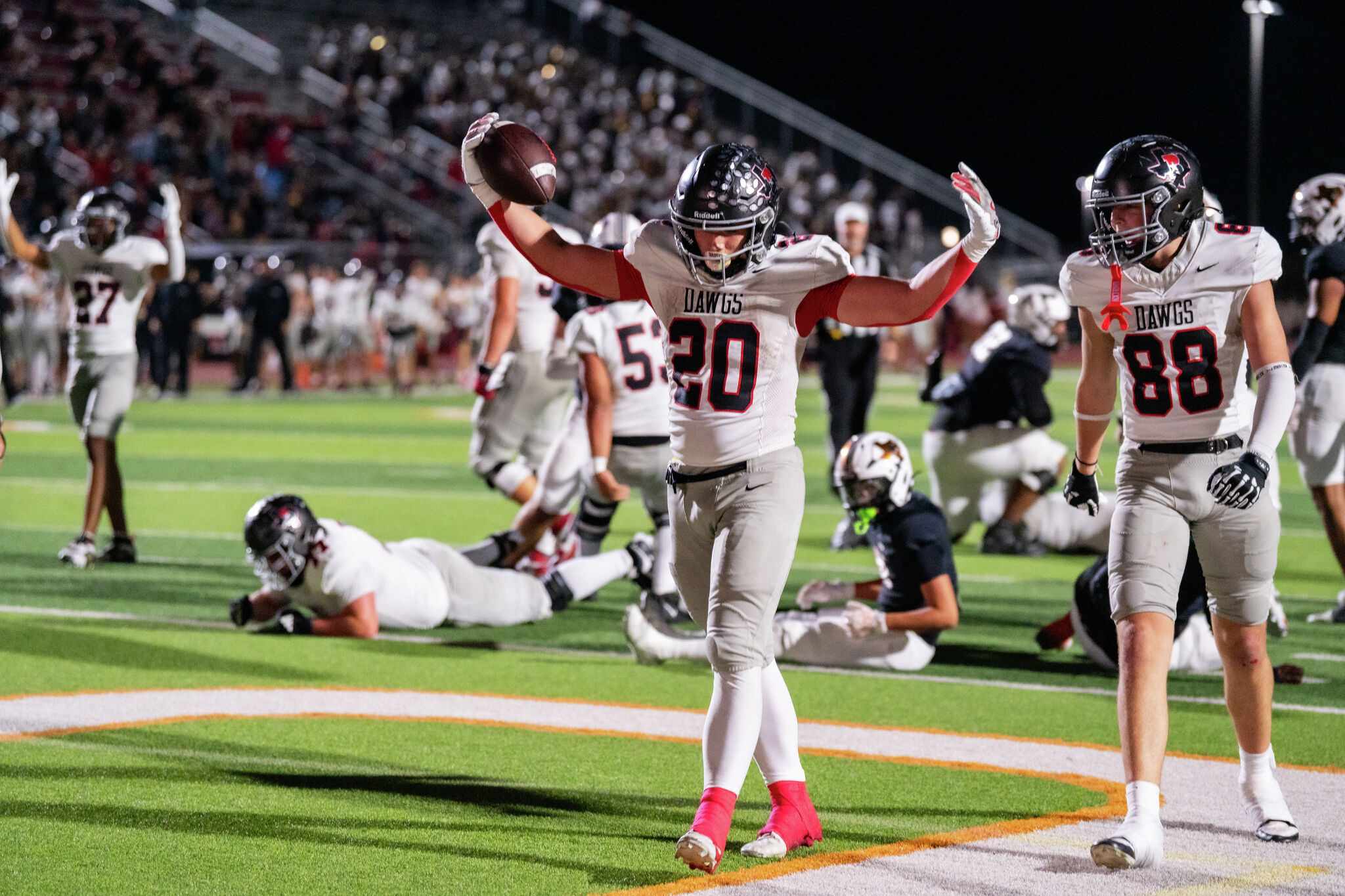 Who'll win it all, plus other top 2026 Central Texas high school football storylines