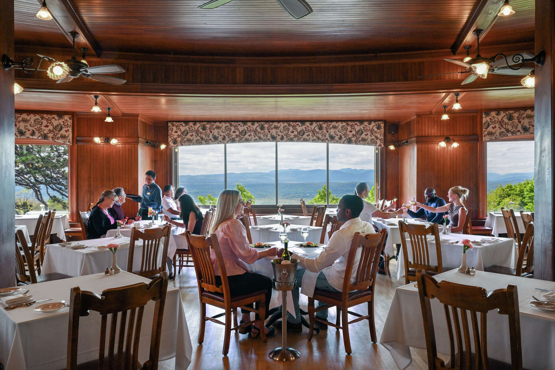mohonk mountain house brunch dress code MOHONK MOUNTAIN HOUSE RESTAURANT, New Paltz - Menu, Prices & Restaurant Reviews