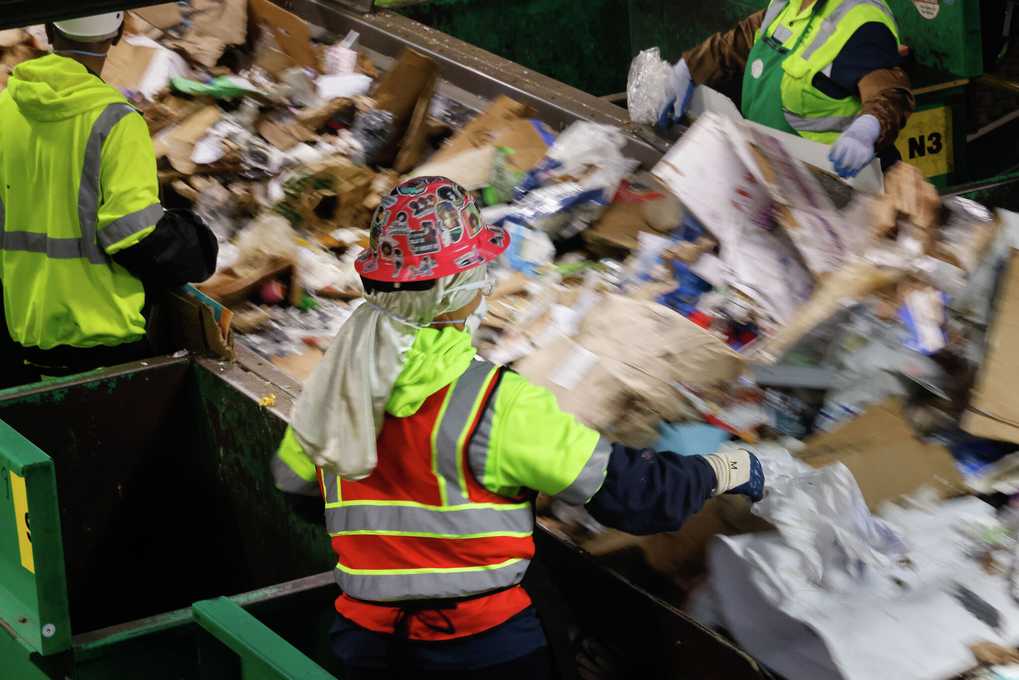 SF Recycling-Leitfaden: 9 Dinge, die nicht in die blaue Tonne gehören