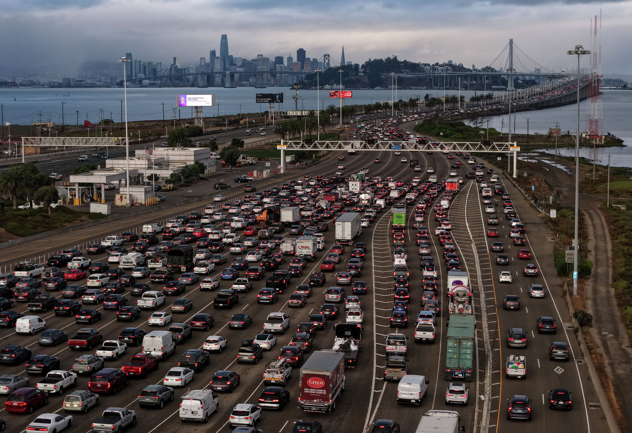 AAA warns Bay Area drivers of worst times for Thanksgiving traffic