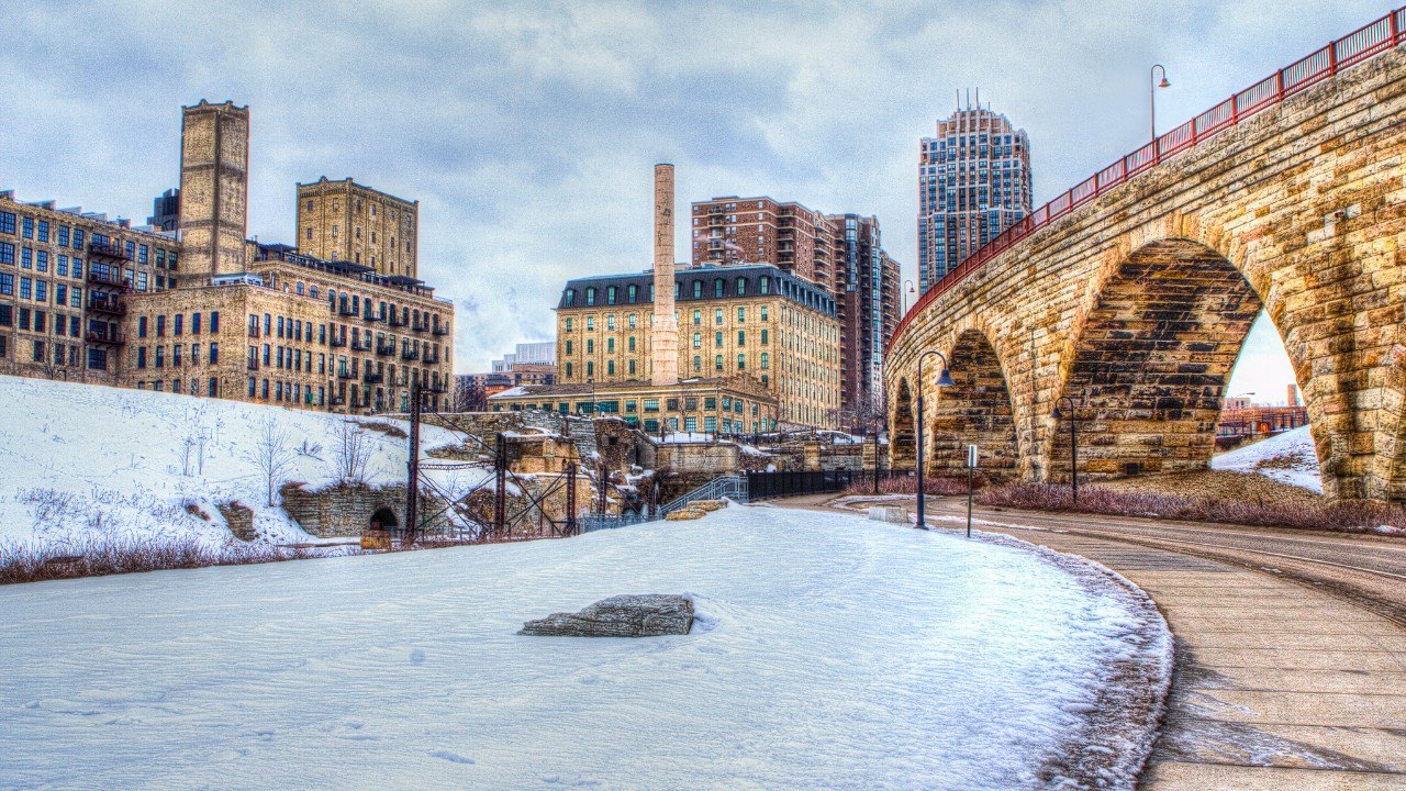 The Old Farmer's Almanac Predicts a Mild and Dry Winter for Most Minnesota Homeowners