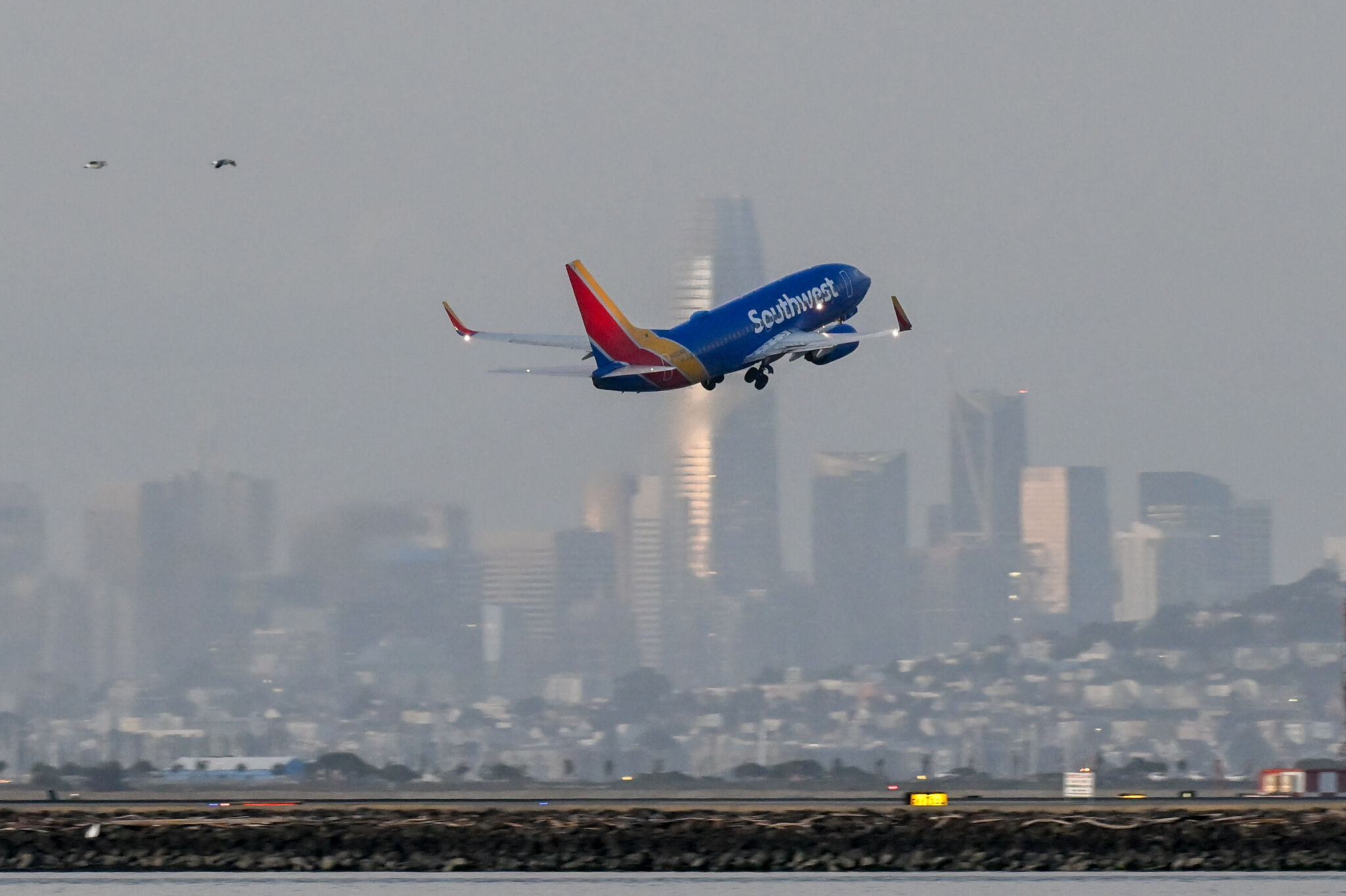 Here's how California airports look as Thanksgiving travel week kicks off