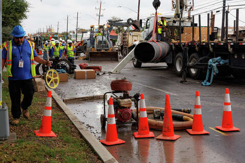 Water leak affecting Broadway north of downtown, SAWS says