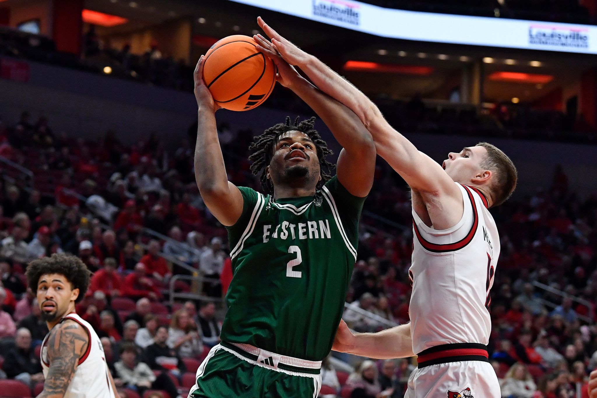 Defense leads the way for No. 6 Louisville in 87-46 rout of Eastern ...