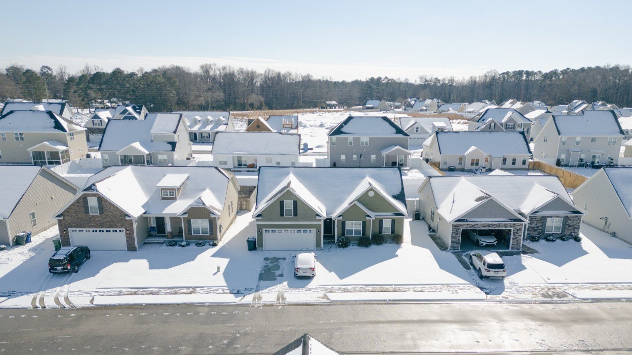 North Carolina Braces For Chilly Winter As the Old Farmer's Almanac Forecasts Cold, Yet Dry Weather This Season