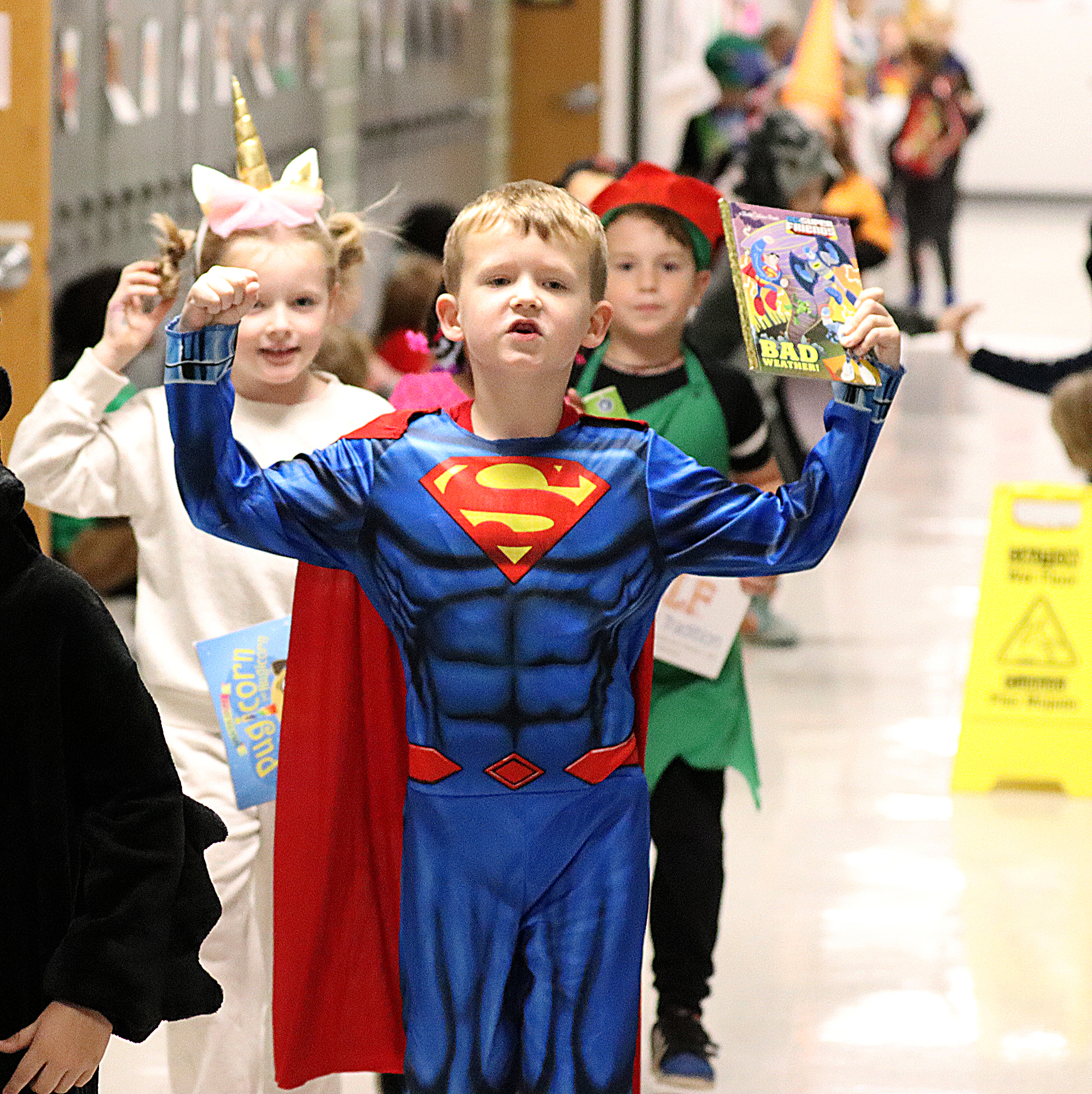 Glen Carbon IL Book parade sparks love of reading in kids
