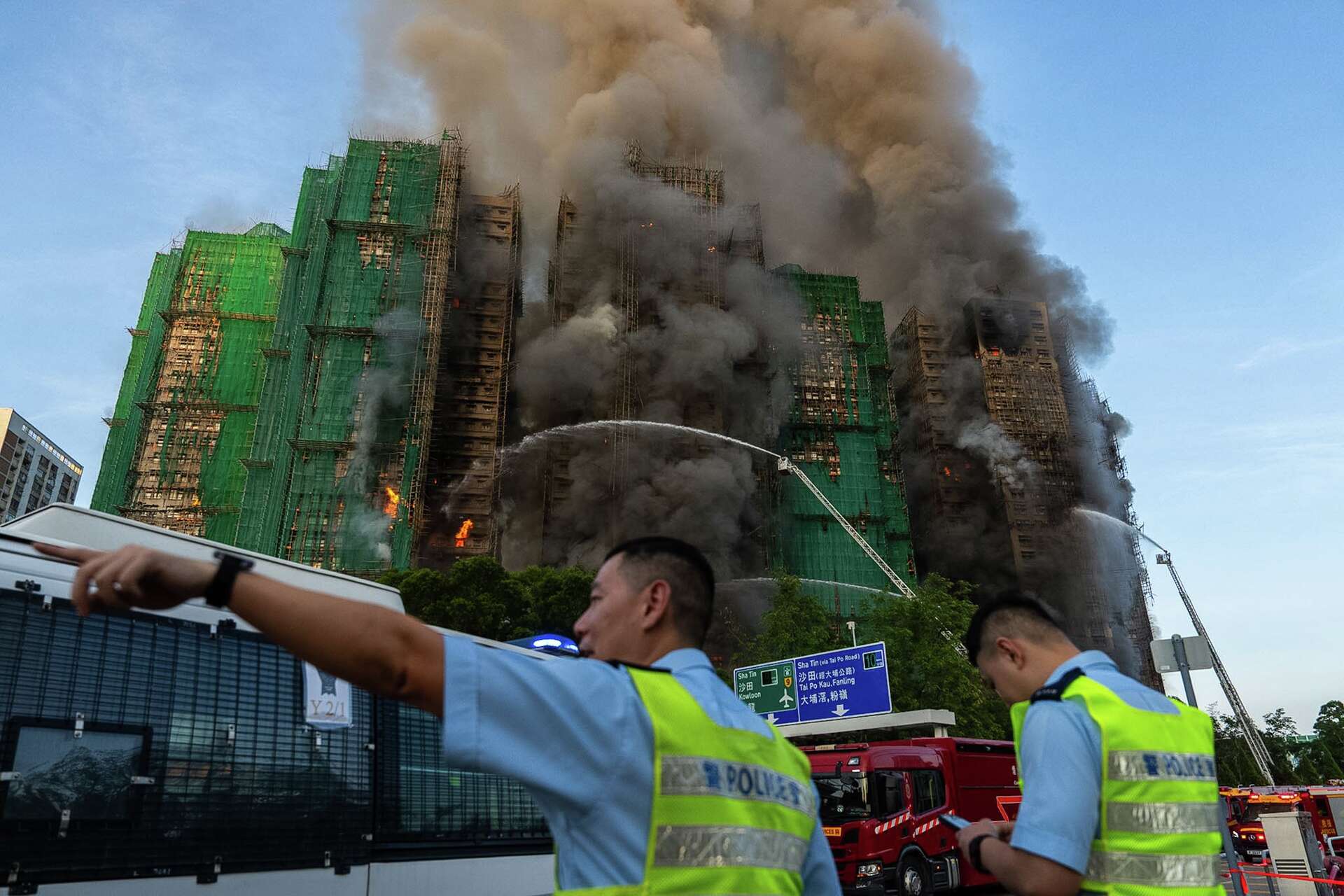 At least 23 OFWs affected by Hong Kong high-rise fire: PH officials |  ABS-CBN News, image size:1920x1280