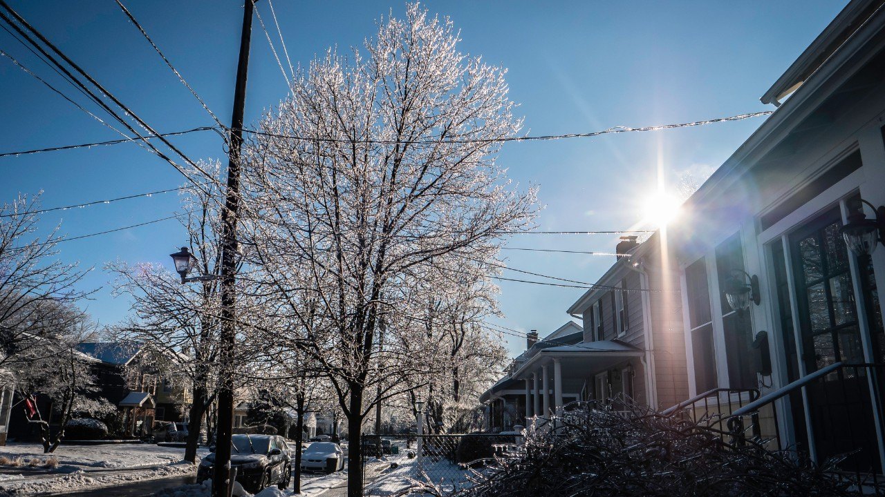 The Old Farmer's Almanac Predicts a Mild and Dry Winter for Most New Jersey Homeowners