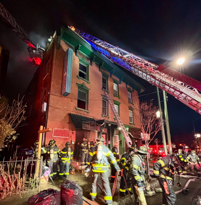 3-alarm Hartford fire displaces residents on Hudson Street: Officials