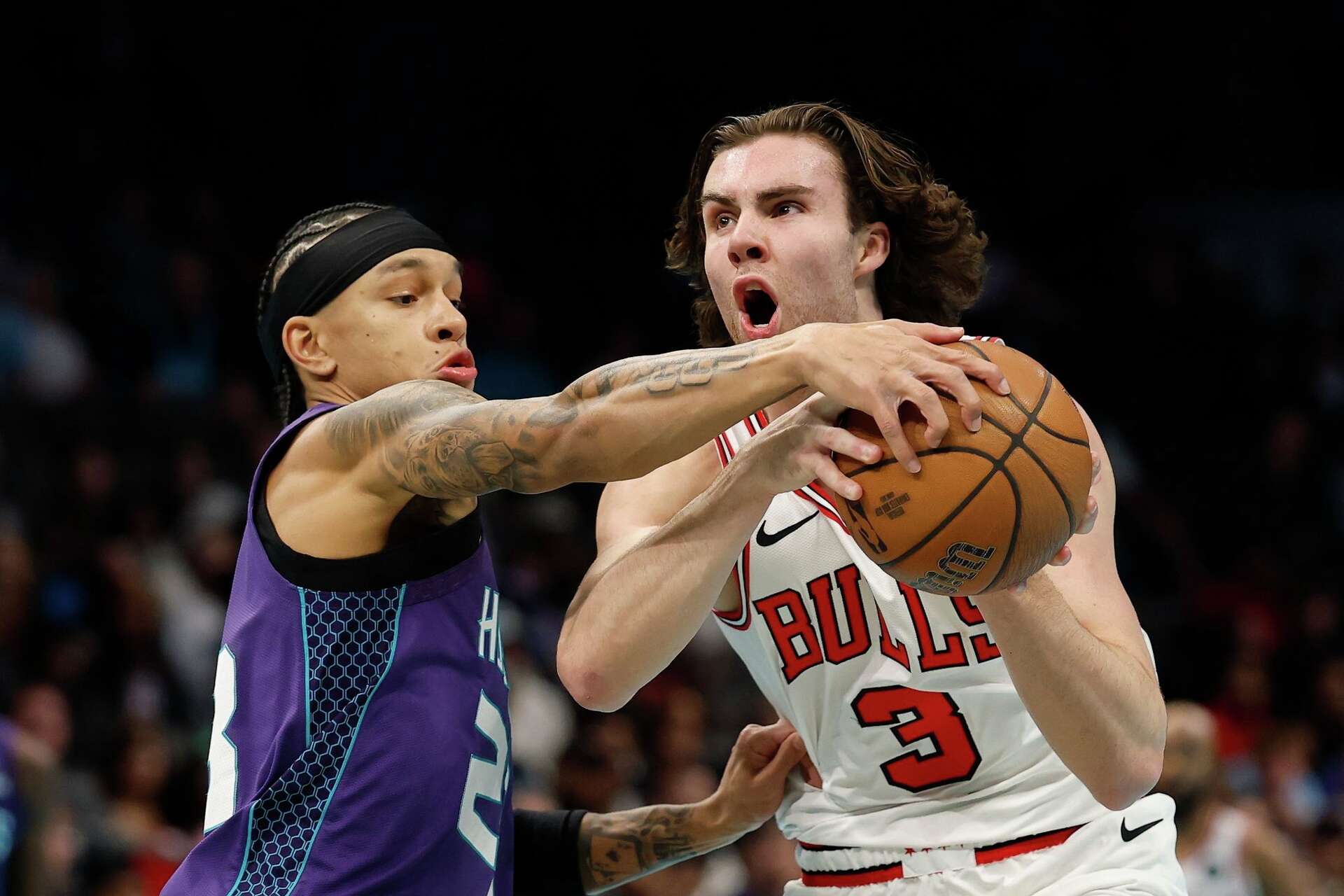 Miller scores 27 points, Hornets beat Bulls 123-116 to end 7-game losing  streak