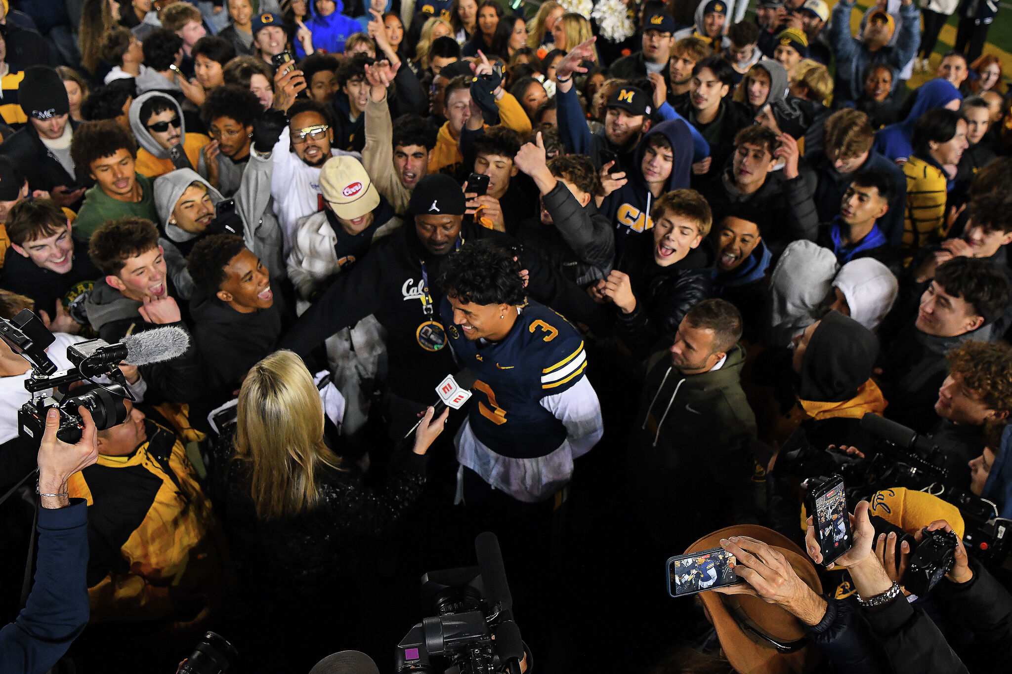 Cal fans nearly crush ESPN reporter during postgame after SMU upset
