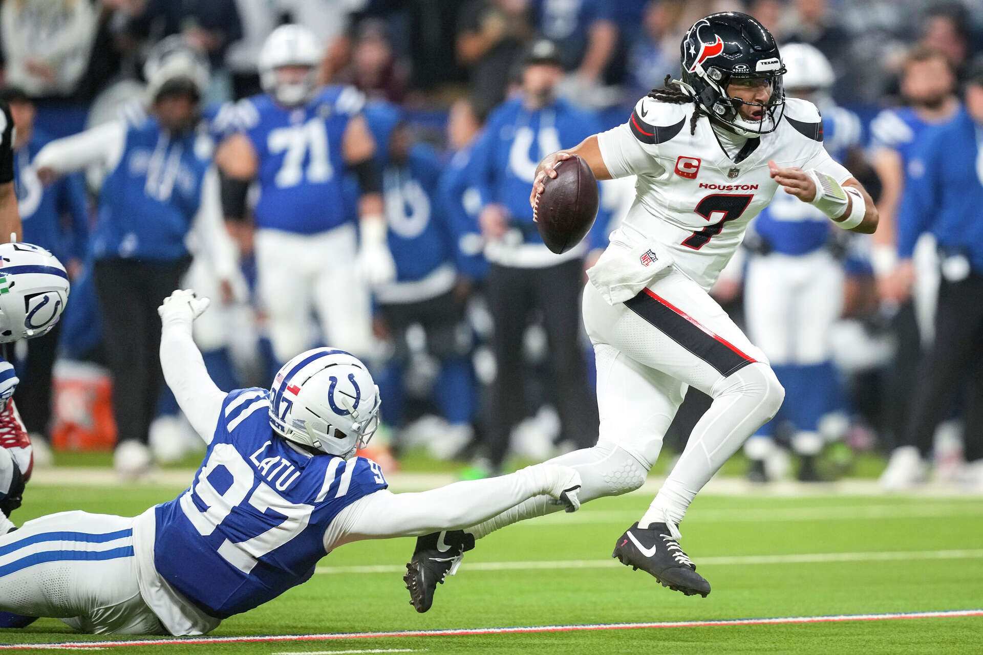 Houston Texans stay hot with key win over Indianapolis Colts