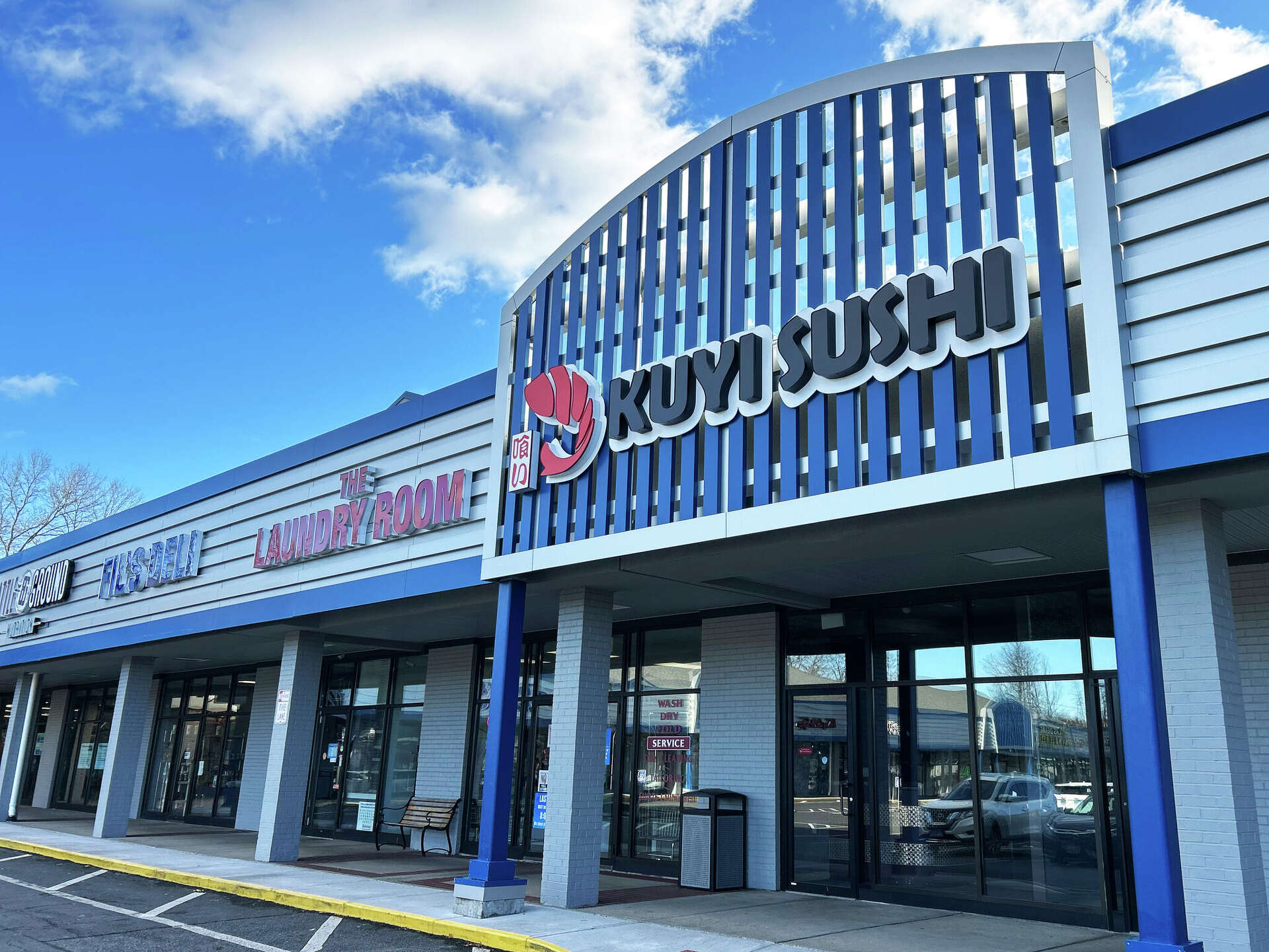 Cromwell's Kuyi Sushi Japanese restaurant appears to have closed