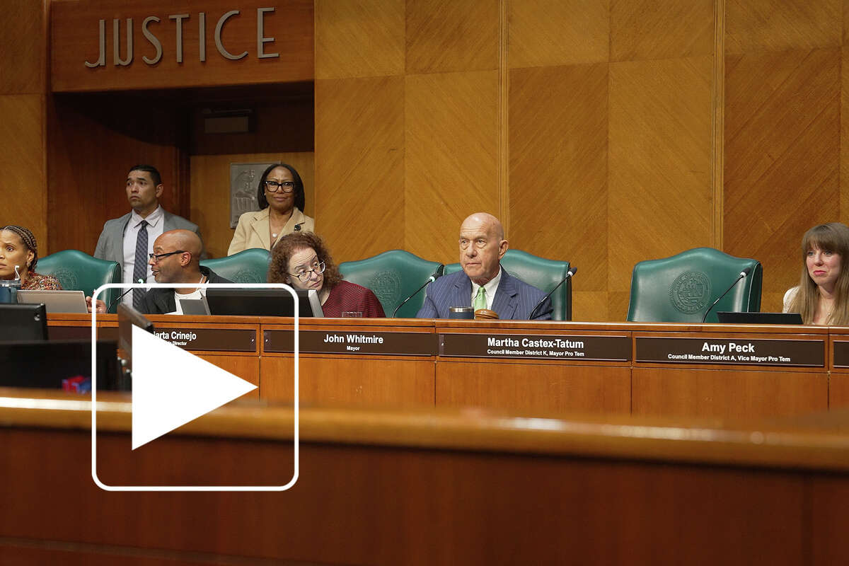 Houstonians speak out after Mayor John Whitmire abruptly leaves a meeting where residents protested HPD's collaboration with ICE.