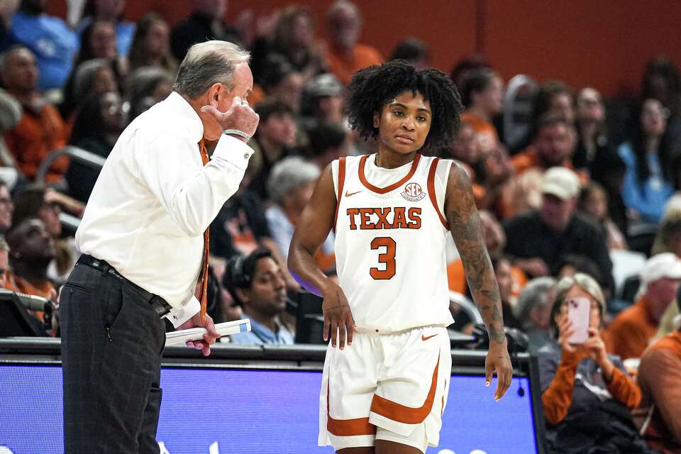 Texas coach Vic Schaefer explains why he benched Rori Harmon