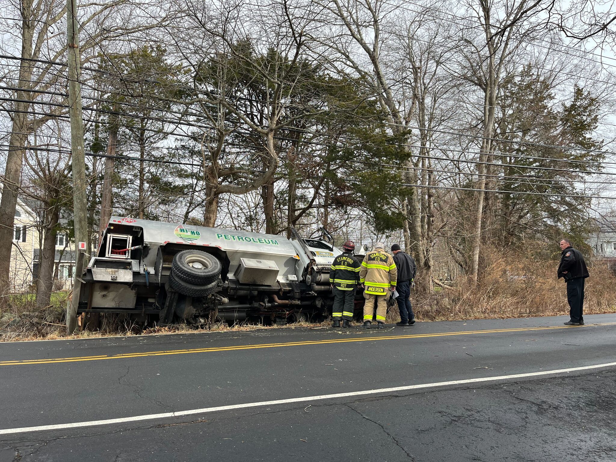 Police: Roxbury Road in Stamford closed after oil truck crash