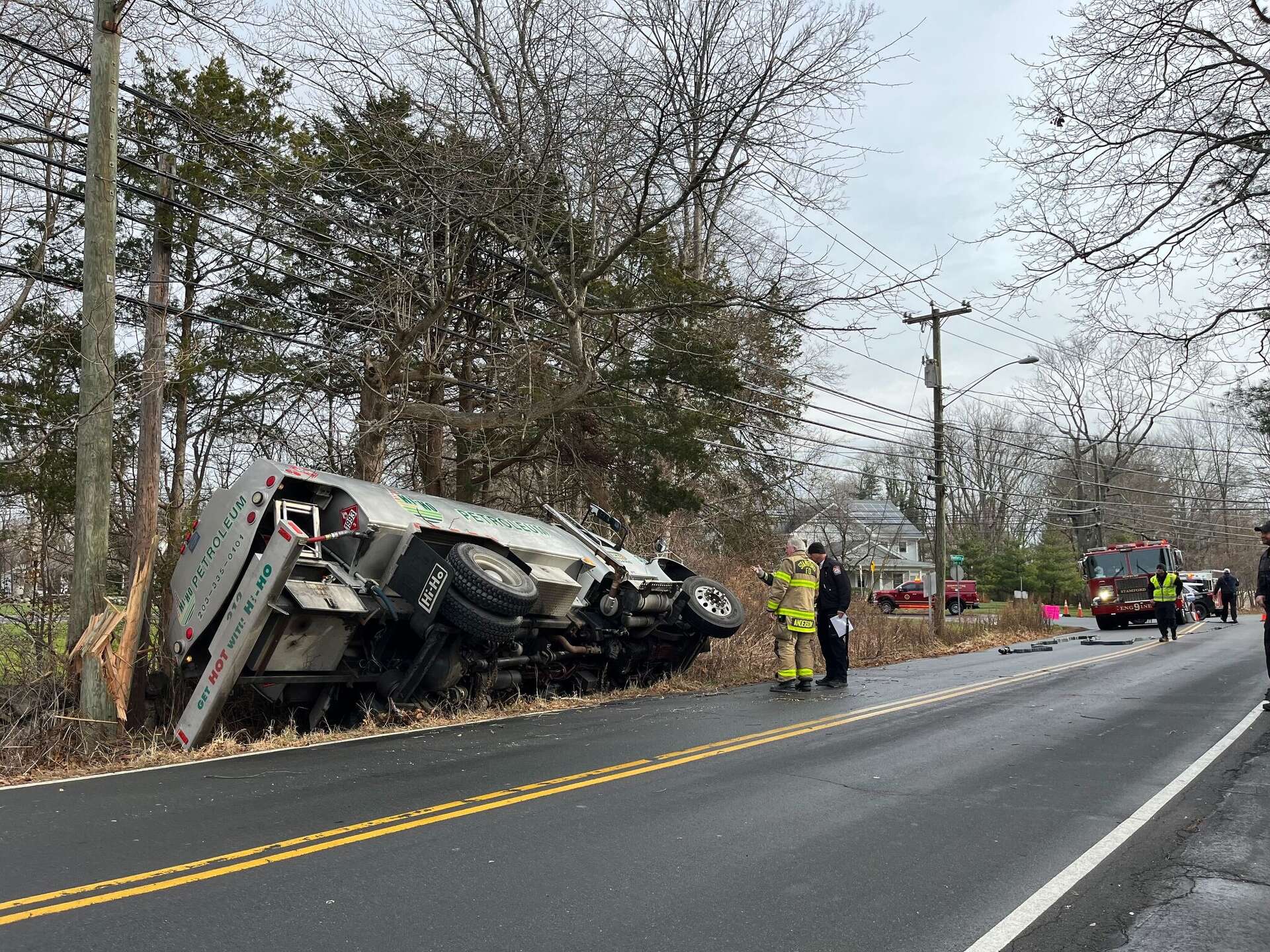 Police: Roxbury Road in Stamford closed after oil truck crash