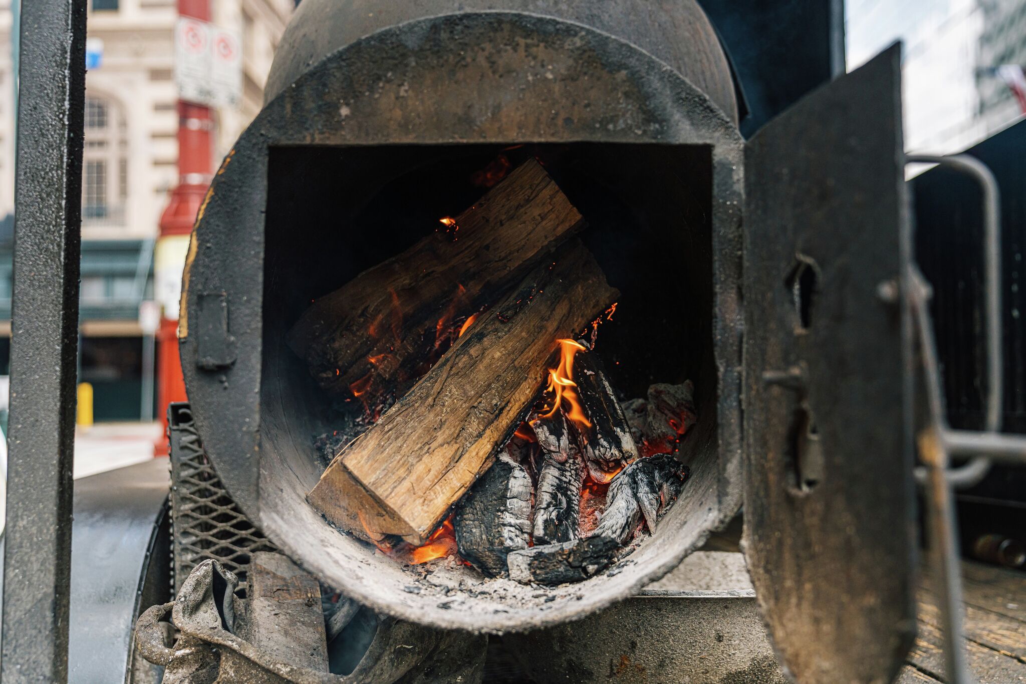 Newest Texas barbecue restaurant promises 'blue collar' grub - Chron