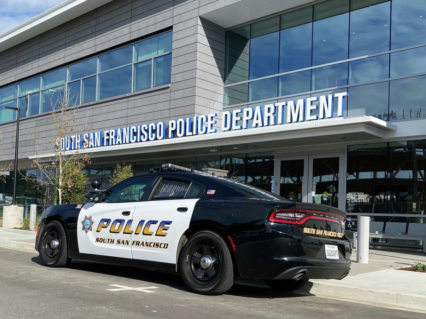 South San Francisco police shoot man allegedly armed with knife