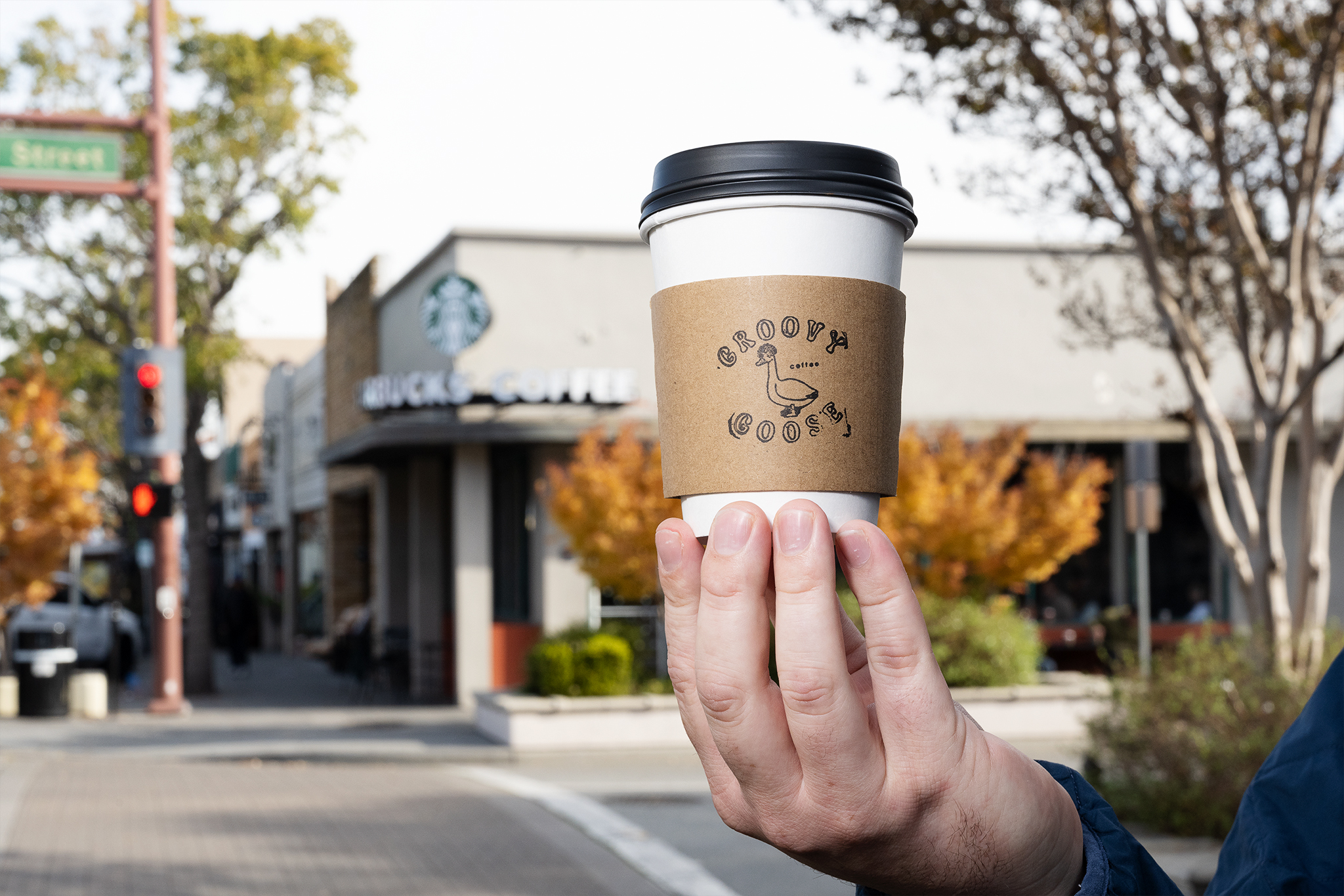 The little Calif. coffee shop crushing Starbucks, one latte at a time