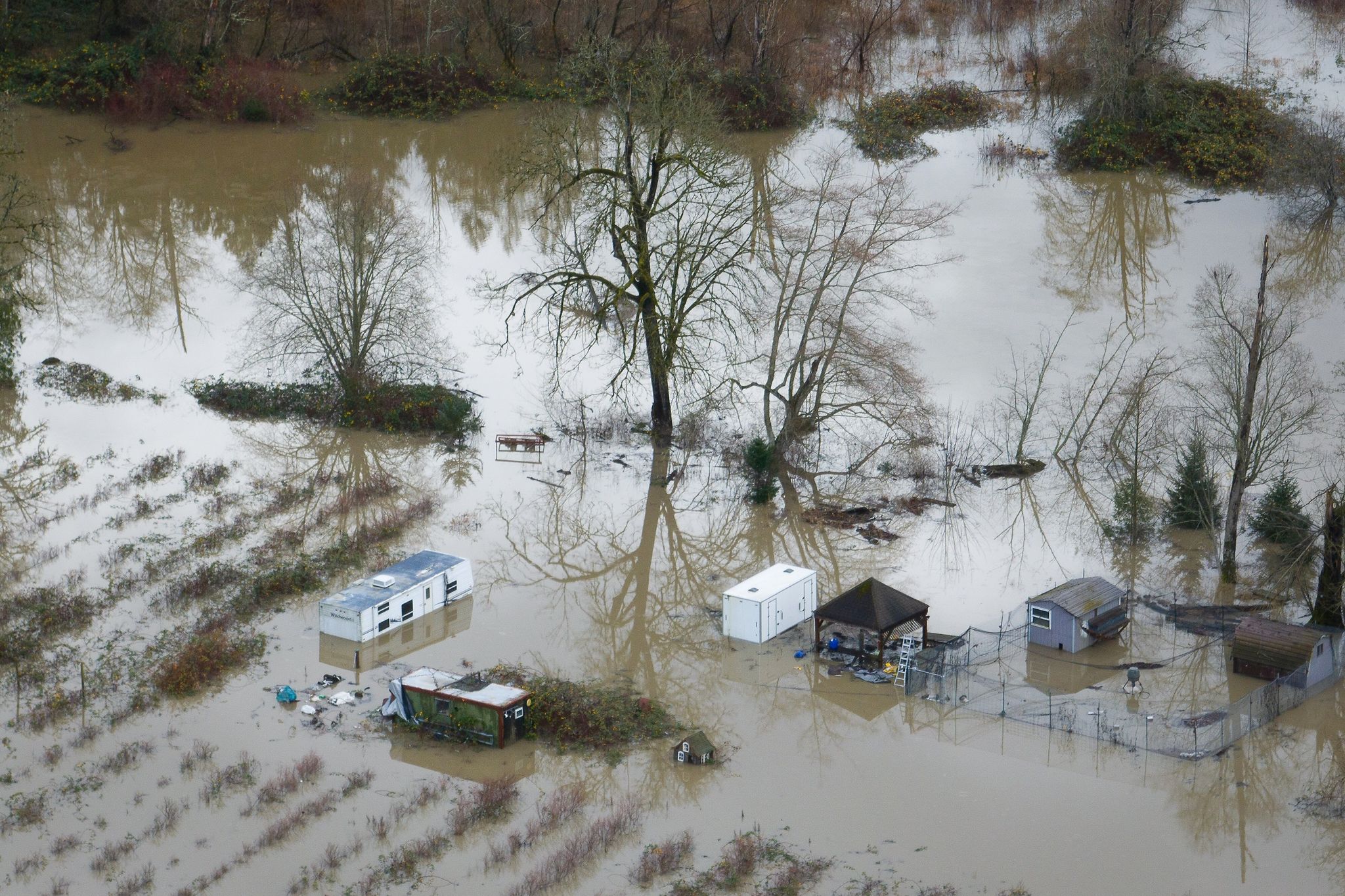 Storms bring heavy rain to the Pacific Northwest, snow and freezing ...