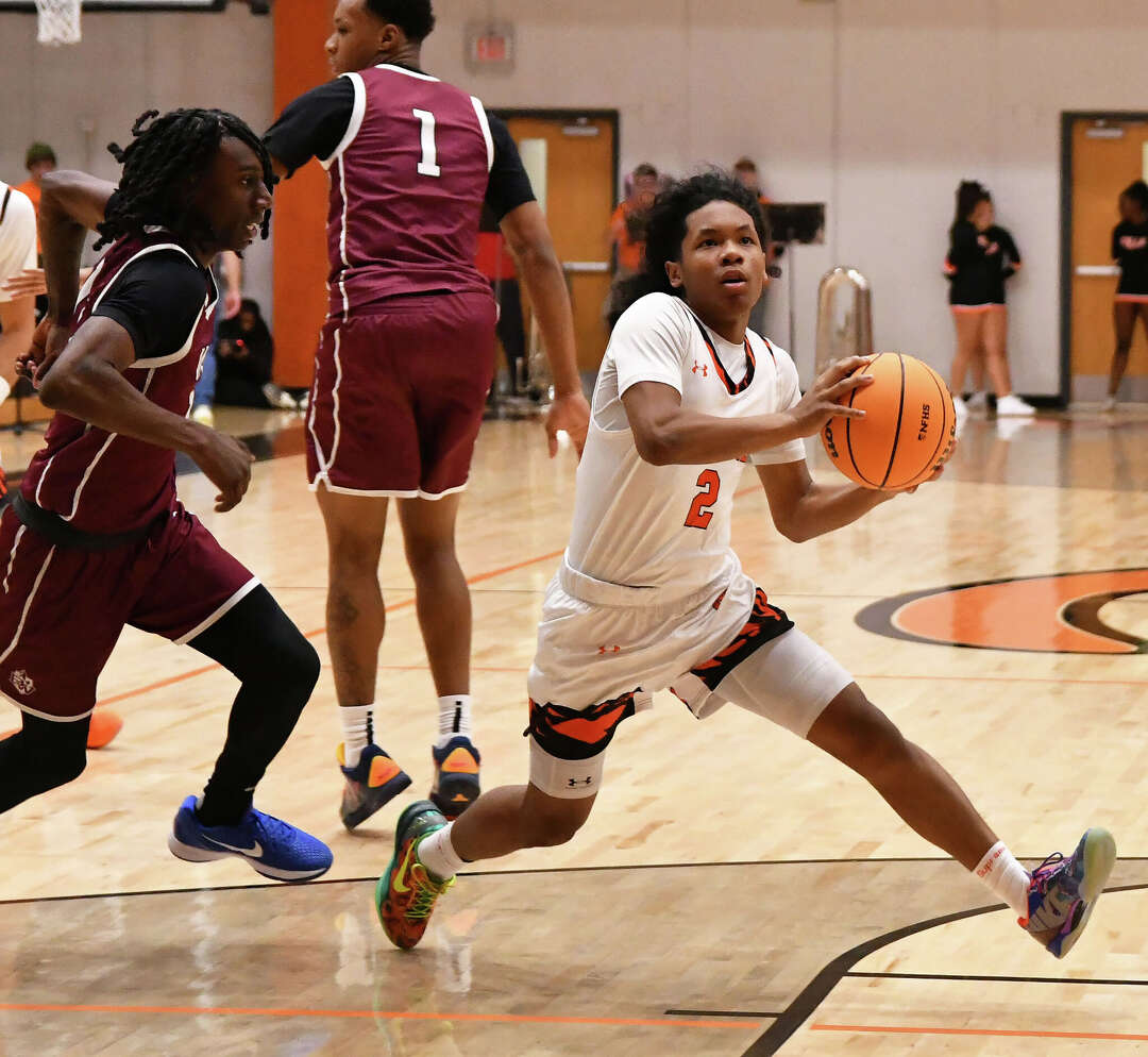 Edwardsville boys basketball hosts Belleville West in league action